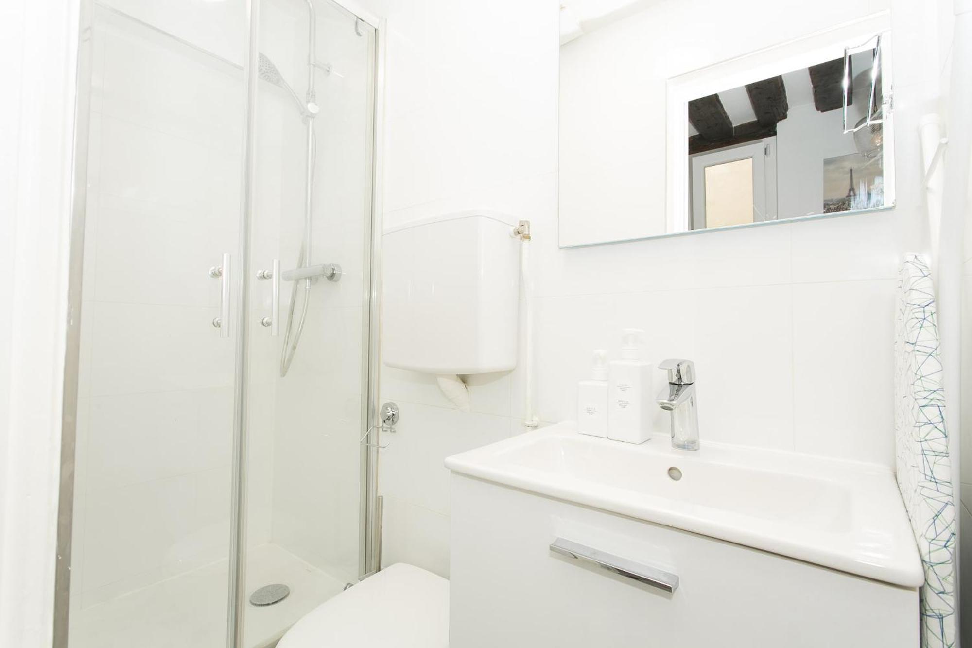 Apartment Bnbnova - Ile Saint-louis & Pont De La Tournelle